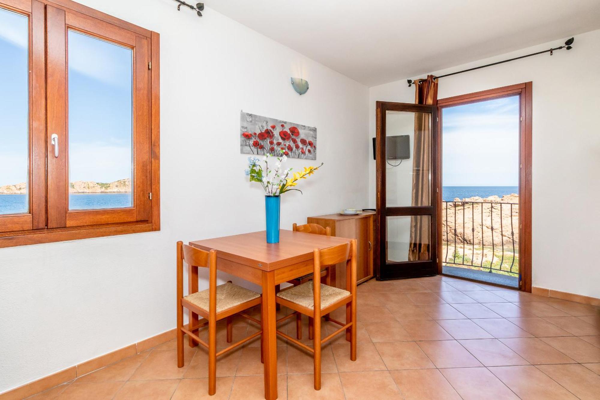 Casa Sulla Scogliera Isola Rossa Apartment Exterior photo